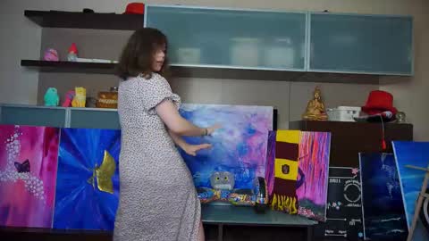 hi im Lyle online show from February 21, 2025, 3:34 am