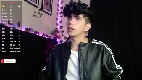 Snapshot of lylebennett_ chatting on January 23, 2025, 10:11 am Lyle Bennett Freelance Model online show from January 23, 2025, 10:11 am