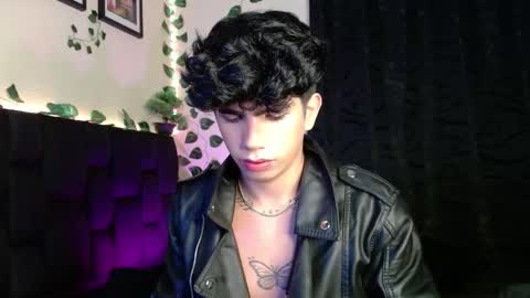 Snapshot of lylebennett_ chatting on January 30, 2025, 10:19 am Lyle Bennett Freelance Model online show from January 30, 2025, 10:19 am