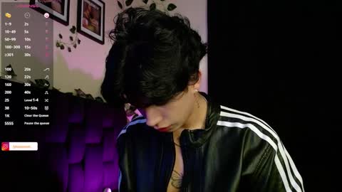 Snapshot of lylebennett_ chatting on February 3, 2025, 9:30 am Lyle Bennett Freelance Model online show from February 3, 2025, 9:30 am