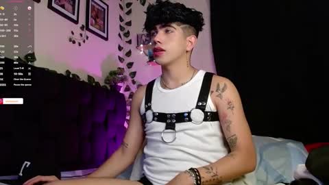 Snapshot of lylebennett_ chatting on February 9, 2025, 10:20 am Lyle Bennett Freelance Model online show from February 9, 2025, 10:20 am