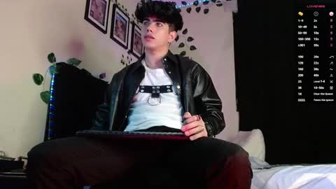 Snapshot of lylebennett_ chatting on March 4, 2025, 10:57 am Lyle Bennett Freelance Model online show from March 4, 2025, 10:57 am