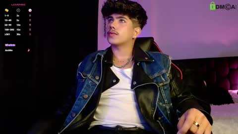 Snapshot of lylebennett_ chatting on September 9, 2025, 12:48 pm Lyle Bennett Freelance Model online show from September 9, 2025, 12:48 pm