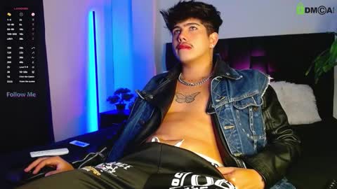 Snapshot of lylebennett_ chatting on September 21, 2025, 12:29 pm Lyle Bennett Freelance Model online show from September 21, 2025, 12:29 pm