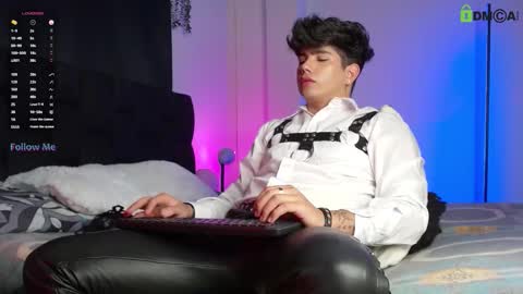 Snapshot of lylebennett_ chatting on October 26, 2025, 10:54 am Lyle Bennett Freelance Model online show from October 26, 2025, 10:54 am