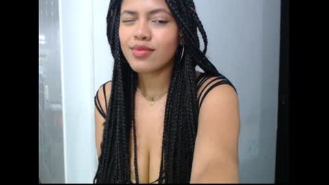 Snapshot of lylii_evans chatting on December 28, 2024, 12:57 am lylii_evans online show from December 28, 2024, 12:57 am