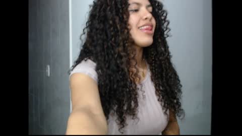 Snapshot of lylii_evans chatting on January 7, 2025, 3:35 am lylii_evans online show from January 7, 2025, 3:35 am