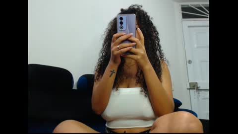 Snapshot of lylii_evans chatting on February 5, 2025, 2:19 am lylii_evans online show from February 5, 2025, 2:19 am