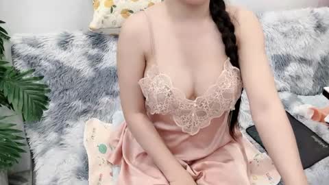 lyly_sweet97 online show from June 29, 2026, 1:23 am