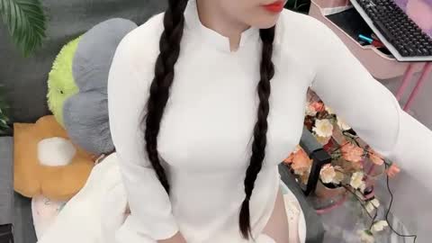 lyly_sweet97 online show from July 30, 2026, 1:15 am