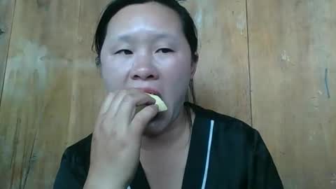 Snapshot of lylymai chatting on September 12, 2025, 9:20 am lylymai online show from September 12, 2025, 9:20 am