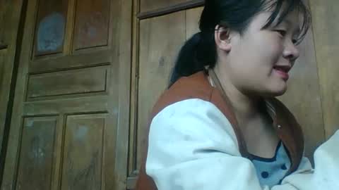 Snapshot of lylymai chatting on October 23, 2025, 2:22 am lylymai online show from October 23, 2025, 2:22 am