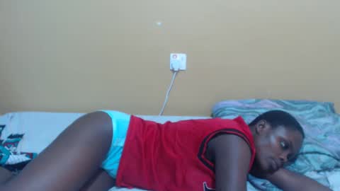 Snapshot of lyn_anna chatting on February 19, 2025, 8:01 am lyn_anna online show from February 19, 2025, 8:01 am