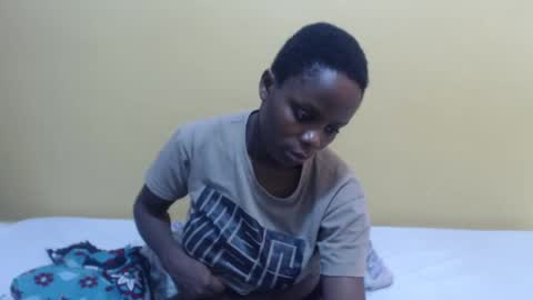 Snapshot of lyn_anna chatting on February 24, 2025, 12:05 pm lyn_anna online show from February 24, 2025, 12:05 pm