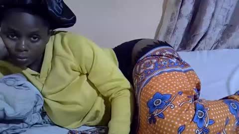 Snapshot of lyn_anna chatting on September 30, 2025, 8:14 pm lyn_anna online show from September 30, 2025, 8:14 pm