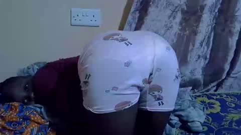 Snapshot of lyn_anna chatting on October 7, 2025, 5:04 am lyn_anna online show from October 7, 2025, 5:04 am