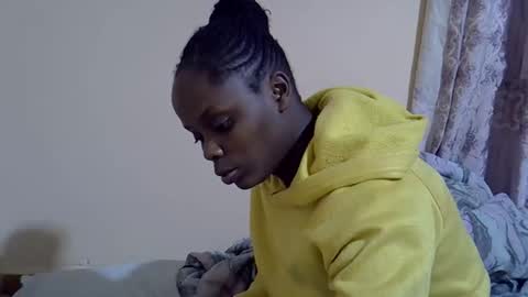 Snapshot of lyn_anna chatting on October 11, 2025, 7:34 pm lyn_anna online show from October 11, 2025, 7:34 pm