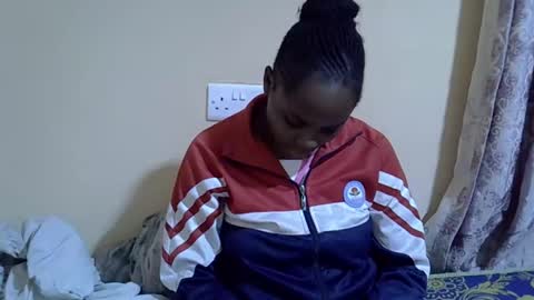 Snapshot of lyn_anna chatting on October 13, 2025, 7:58 pm lyn_anna online show from October 13, 2025, 7:58 pm