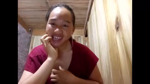 Snapshot of lyn_eva chatting on June 2, 2026, 7:38 pm lyn_eva online show from June 2, 2026, 7:38 pm