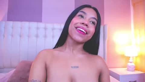 Snapshot of lyn_smith_ chatting on January 11, 2025, 5:29 pm Lyn online show from January 11, 2025, 5:29 pm