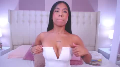 Snapshot of lyn_smith_ chatting on January 31, 2025, 11:24 am Lyn online show from January 31, 2025, 11:24 am