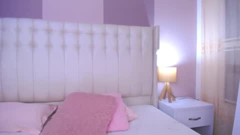 Snapshot of lyn_smith_ chatting on February 15, 2025, 1:10 am Lyn online show from February 15, 2025, 1:10 am