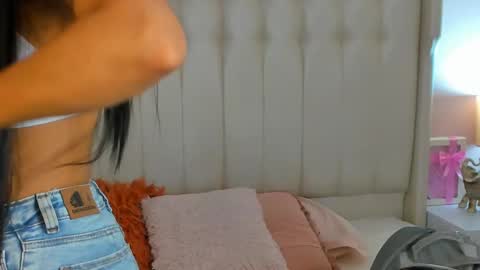 Snapshot of lyn_smith_ chatting on October 8, 2025, 11:08 am Lyn online show from October 8, 2025, 11:08 am