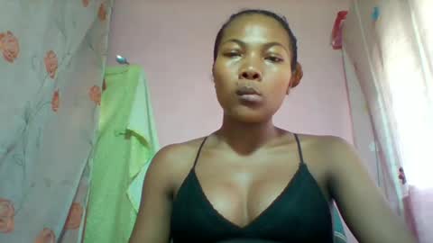 Snapshot of lyndah19 chatting on February 20, 2026, 8:27 am lyndah19 online show from February 20, 2026, 8:27 am