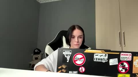 Eva online show from July 3, 2026, 7:48 am