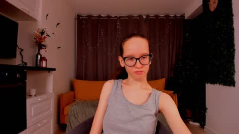 Snapshot of lynettebails chatting on January 26, 2025, 4:30 pm Sara online show from January 26, 2025, 4:30 pm