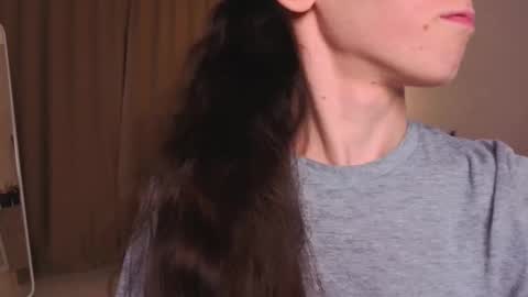 Snapshot of lynettebails chatting on December 2, 2025, 4:35 pm Sara online show from December 2, 2025, 4:35 pm