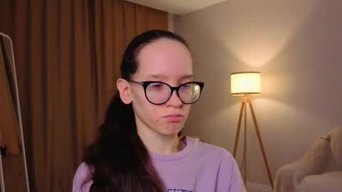 Snapshot of lynettebails chatting on January 18, 2026, 4:11 pm Sara online show from January 18, 2026, 4:11 pm