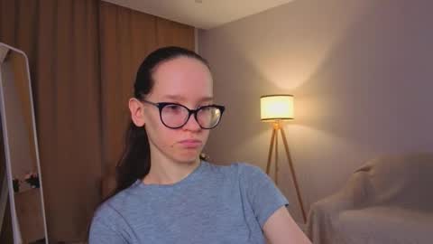 Snapshot of lynettebails chatting on February 2, 2026, 4:17 pm Sara online show from February 2, 2026, 4:17 pm