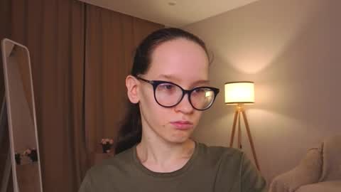 Snapshot of lynettebails chatting on February 15, 2026, 4:03 pm Sara online show from February 15, 2026, 4:03 pm