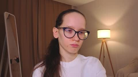 Snapshot of lynettebails chatting on February 17, 2026, 4:13 pm Sara online show from February 17, 2026, 4:13 pm