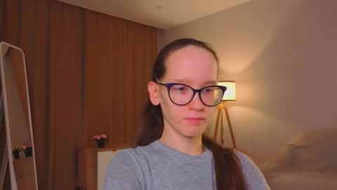 Snapshot of lynettebails chatting on February 22, 2026, 4:05 pm Sara online show from February 22, 2026, 4:05 pm