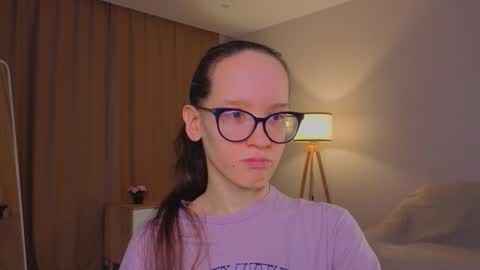 Snapshot of lynettebails chatting on March 2, 2026, 4:14 pm Sara online show from March 2, 2026, 4:14 pm