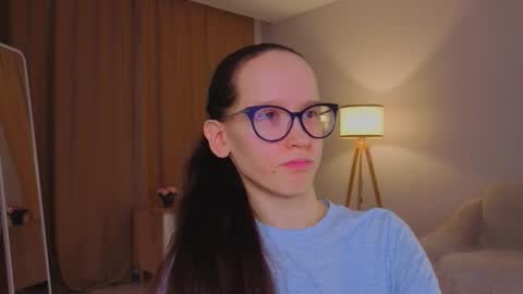 Snapshot of lynettebails chatting on March 3, 2026, 4:13 pm Sara online show from March 3, 2026, 4:13 pm