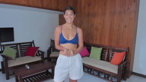  LYNN  online show from November 13, 2025, 8:24 am