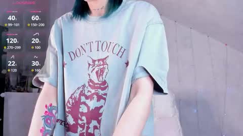 Lynn online show from December 18, 2025, 12:27 am