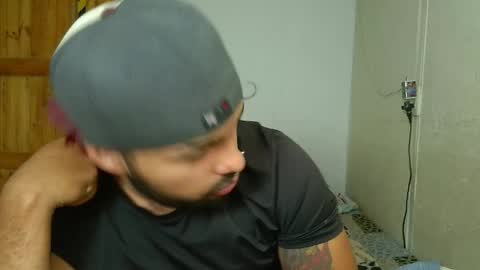 lynn_n_samuel online show from May 23, 2026, 5:23 am