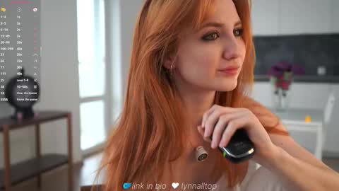 Natasha online show from October 5, 2025, 4:22 am