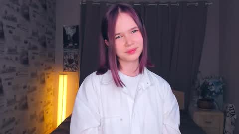 Cozy Lynns room online show from November 27, 2025, 8:16 am