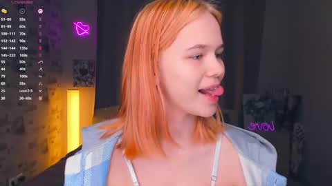 Cozy Lynns room online show from February 16, 2026, 8:54 am