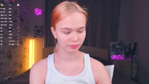 Cozy Lynns room online show from February 21, 2026, 8:15 am