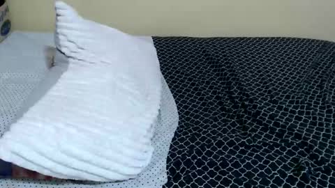 lyenne online show from April 16, 2026, 8:59 am