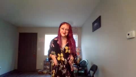 Lynn  online show from June 18, 2026, 11:20 pm
