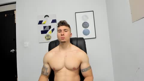 Snapshot of lyonel15 chatting on December 31, 2024, 8:12 pm Lyonel online show from December 31, 2024, 8:12 pm