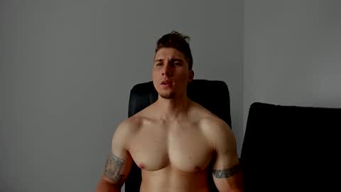 Lyonel online show from November 22, 2025, 5:34 pm