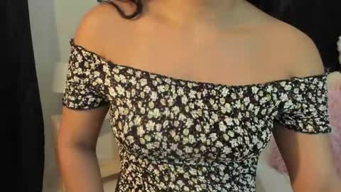 Lyriadiamond online show from January 11, 2026, 7:19 pm